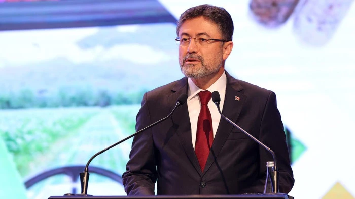 Bakan Yumaklı'dan D&uuml;nya Arı G&uuml;n&uuml; mesajı: T&uuml;rkiye bal &uuml;retiminde d&uuml;nyada ilk 3'te yer alıyor